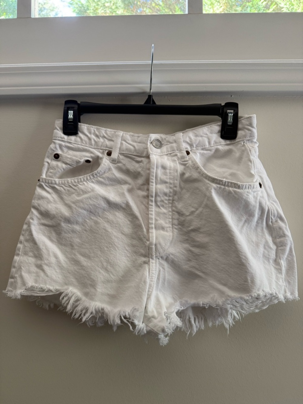 Zara White Denim Frayed Hem Women's Shorts